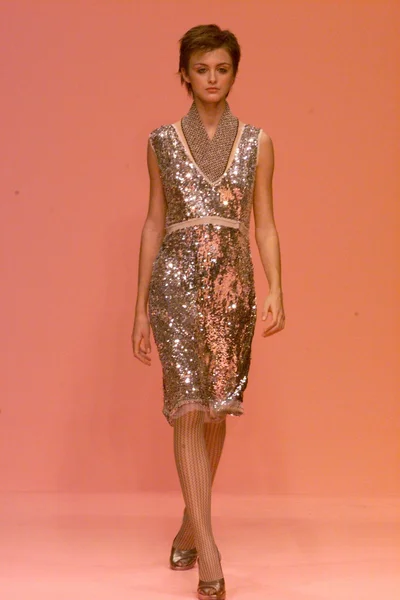 Look 64